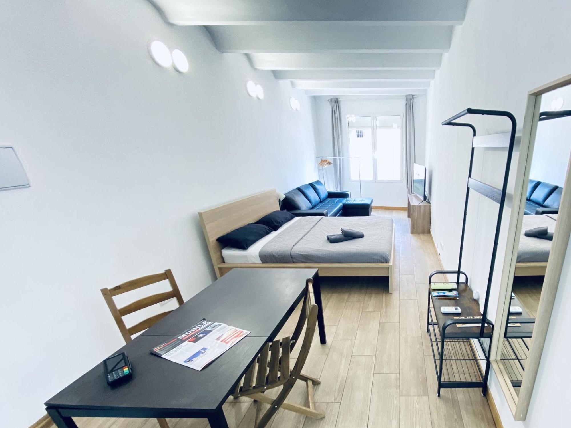 FREEPARKING LOFTS BCN FIRA SANTS CAMP NOU A-plus Apartman Barcelona Kültér fotó